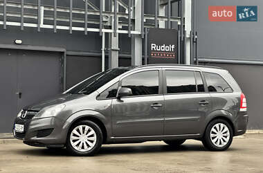 Минивэн Opel Zafira 2011 в 