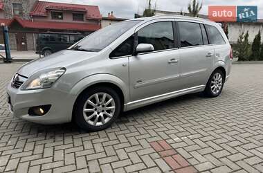 Минивэн Opel Zafira 2009 в 