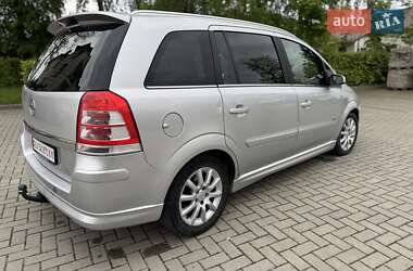 Минивэн Opel Zafira 2009 в 