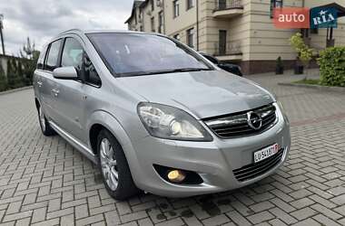 Минивэн Opel Zafira 2009 в 