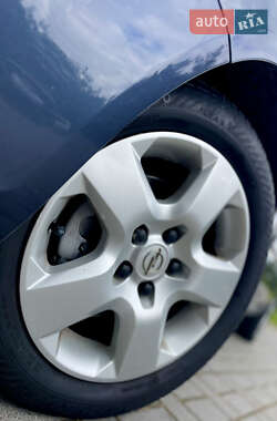 Мінівен Opel Zafira 2005 в 