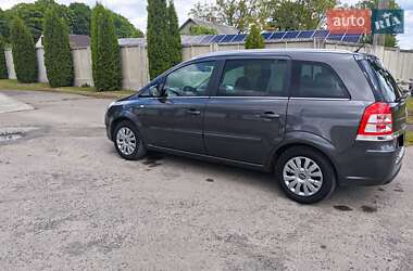 Минивэн Opel Zafira 2011 в 