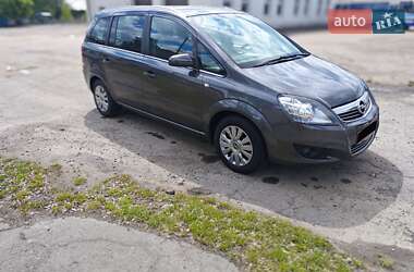 Минивэн Opel Zafira 2011 в 
