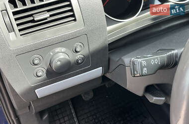 Минивэн Opel Zafira 2005 в 