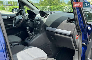 Минивэн Opel Zafira 2005 в 