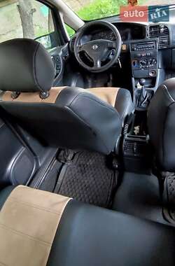 Минивэн Opel Zafira 2002 в 