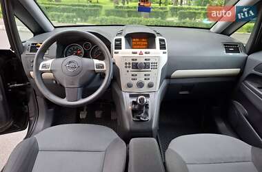 Минивэн Opel Zafira 2008 в 