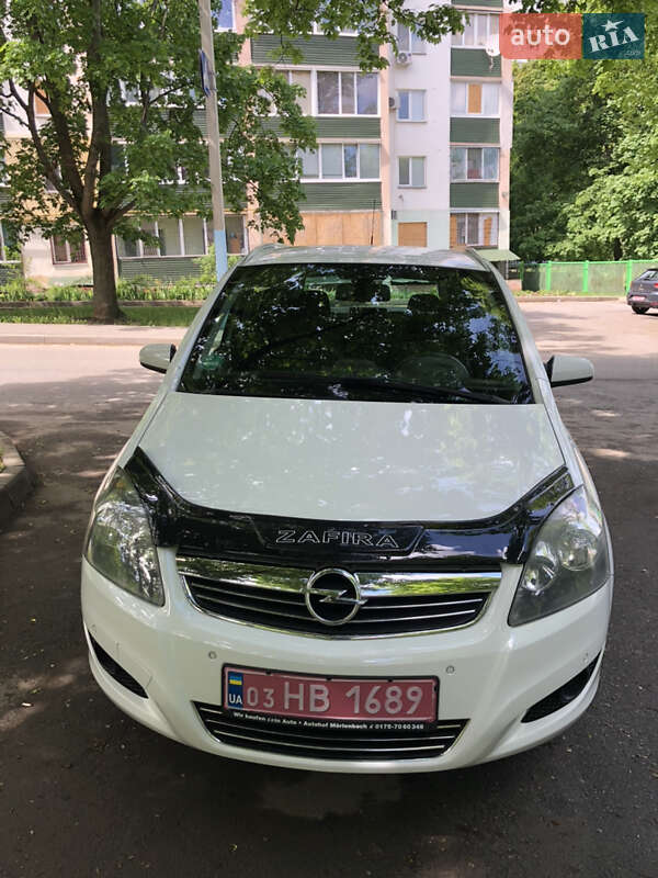 Минивэн Opel Zafira 2009 в 