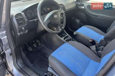 Минивэн Opel Zafira 2003 в 