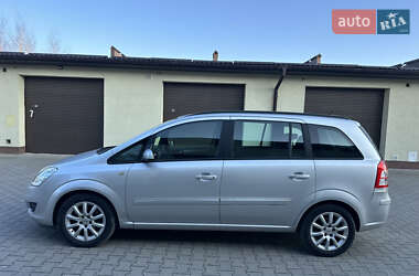 Минивэн Opel Zafira 2009 в 