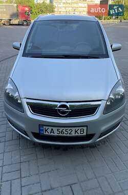 Минивэн Opel Zafira 2007 в 