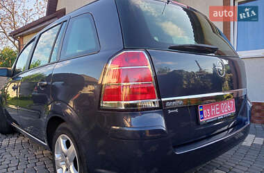 Минивэн Opel Zafira 2008 в 