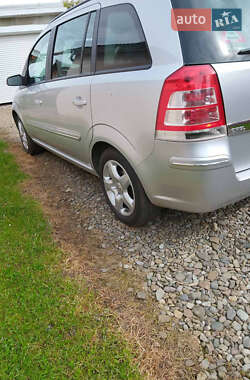 Минивэн Opel Zafira 2009 в 