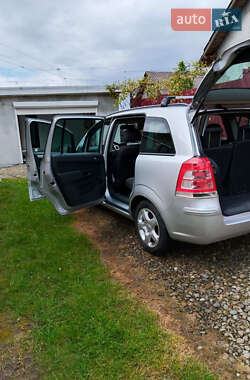 Минивэн Opel Zafira 2009 в 