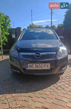 Мінівен Opel Zafira 2010 в Золочеві