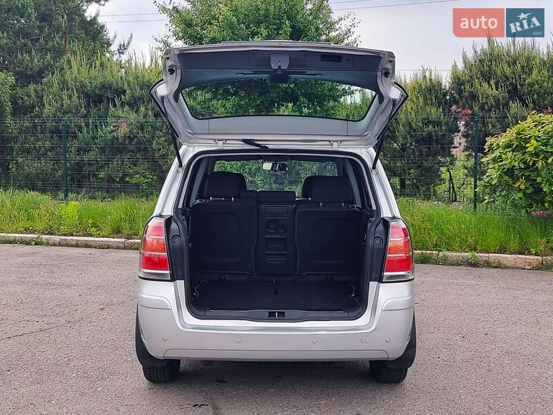 Мінівен Opel Zafira 2007 в Хмельницькому