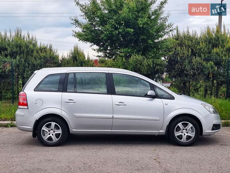 Мінівен Opel Zafira 2007 в Хмельницькому