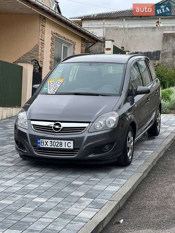Минивэн Opel Zafira 2009 в Хмельницком