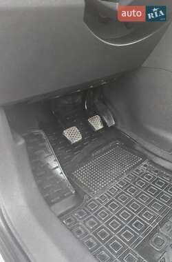 Минивэн Opel Zafira 2010 в 