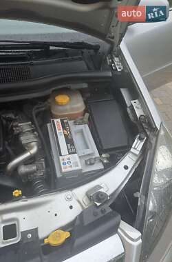 Минивэн Opel Zafira 2010 в 