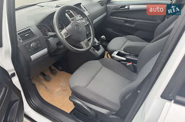 Минивэн Opel Zafira 2008 в 