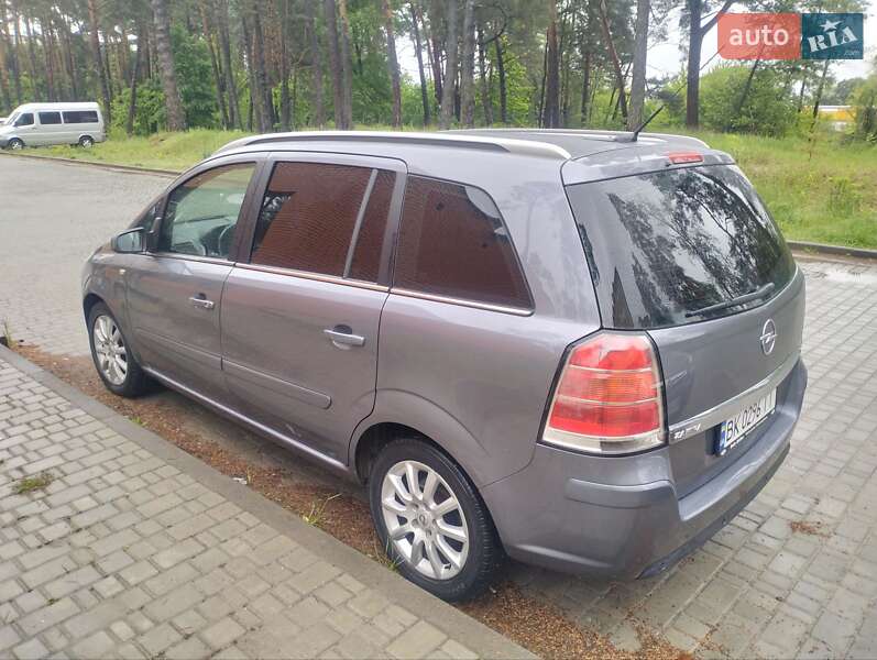 Мінівен Opel Zafira 2006 в Острозі