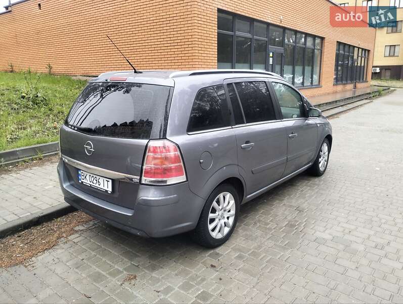Мінівен Opel Zafira 2006 в Острозі