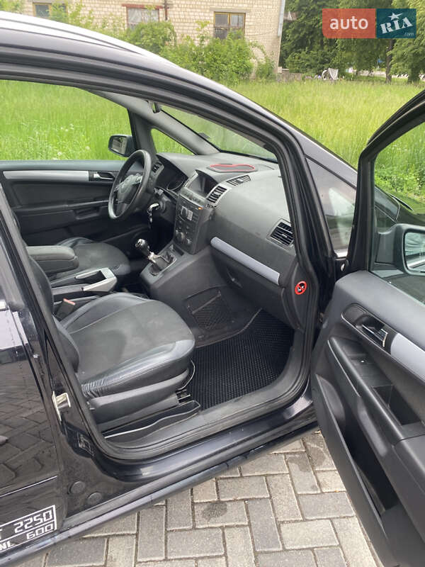 Мінівен Opel Zafira 2007 в Немирові