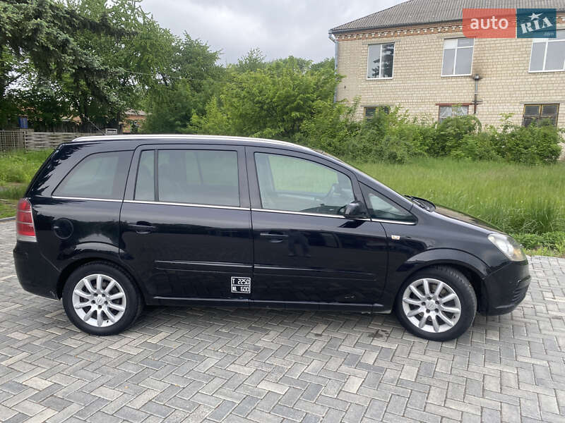 Мінівен Opel Zafira 2007 в Немирові