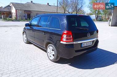 Минивэн Opel Zafira 2011 в 
