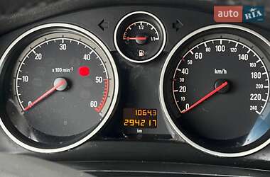 Минивэн Opel Zafira 2010 в 
