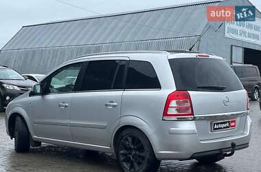 Минивэн Opel Zafira 2010 в 