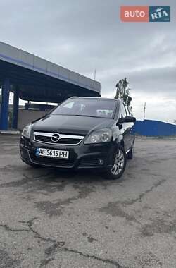 Минивэн Opel Zafira 2006 в 