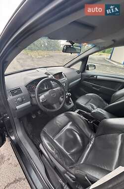 Минивэн Opel Zafira 2006 в 