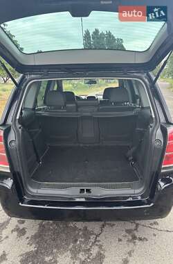 Минивэн Opel Zafira 2006 в 