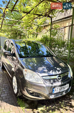 Мінівен Opel Zafira 2009 в Івано-Франківську