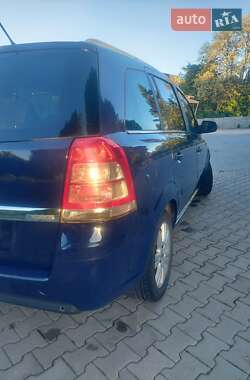 Мінівен Opel Zafira 2010 в 