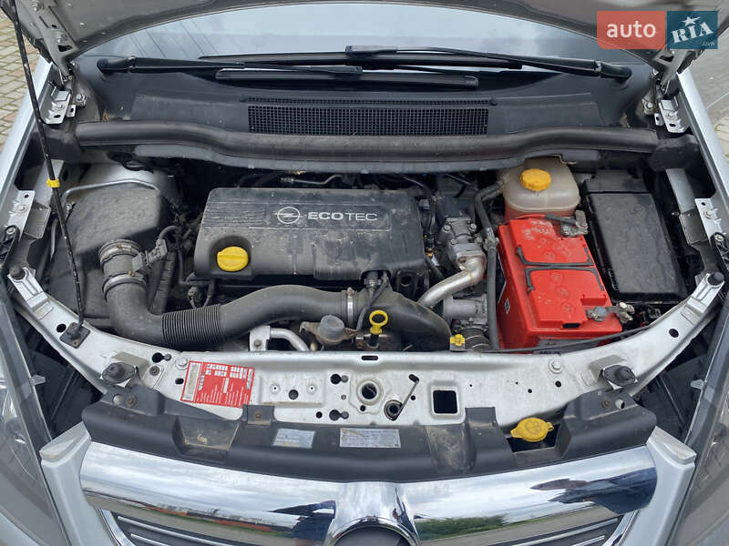 Минивэн Opel Zafira 2012 в Ивано-Франковске