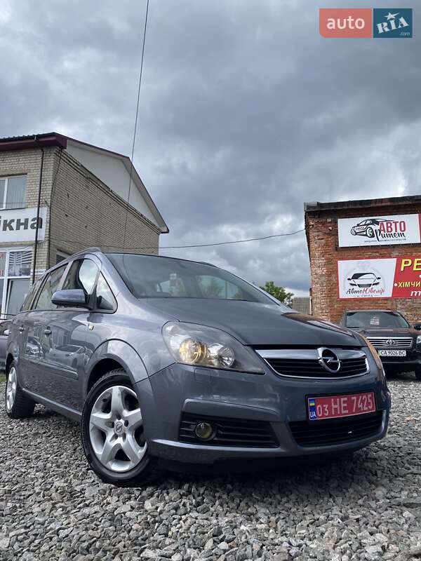 Минивэн Opel Zafira 2006 в 