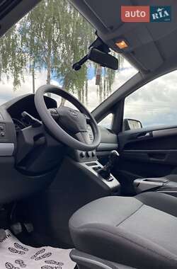 Минивэн Opel Zafira 2006 в 