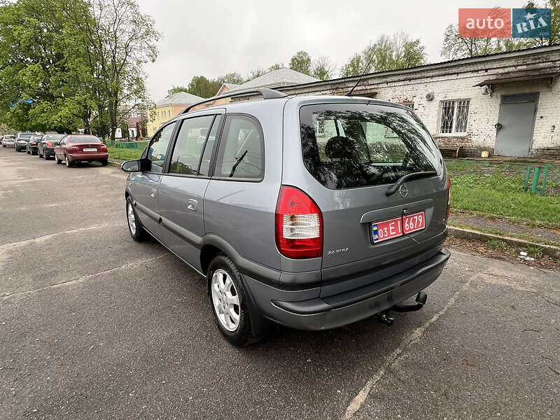Минивэн Opel Zafira 2005 в Сумах