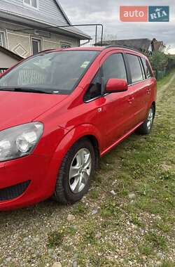 Минивэн Opel Zafira 2011 в Ивано-Франковске