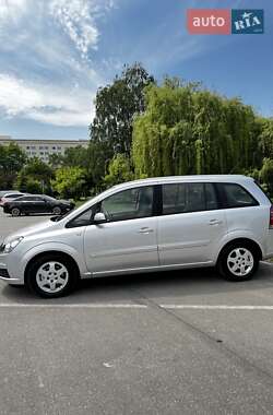 Минивэн Opel Zafira 2007 в 