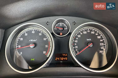 Мінівен Opel Zafira 2010 в 