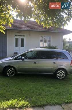 Минивэн Opel Zafira 2008 в 