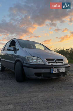 Минивэн Opel Zafira 2003 в Здолбунове