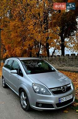 Минивэн Opel Zafira 2006 в 