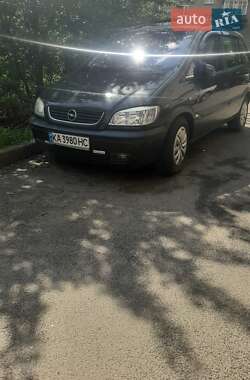 Минивэн Opel Zafira 2000 в 