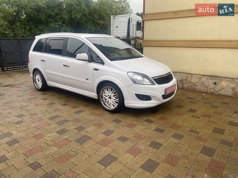 Минивэн Opel Zafira 2012 в Ковеле