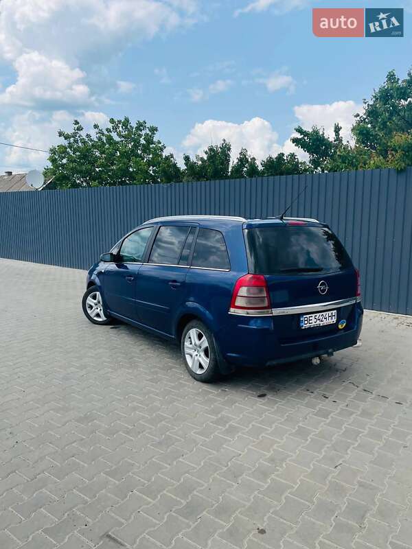 Минивэн Opel Zafira 2008 в Южноукраинске